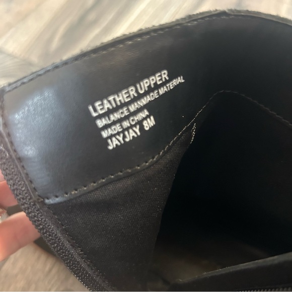 NWOT Black Suede Like Ankle Boots Wedge Heel Zip Women’s Violet & Red Size 8 - Picture 5 of 8